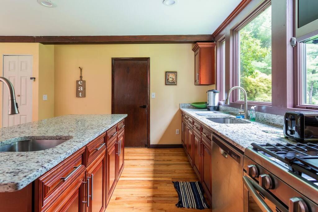Sunset Estate In The Catskills 蒙蒂塞洛 外观 照片
